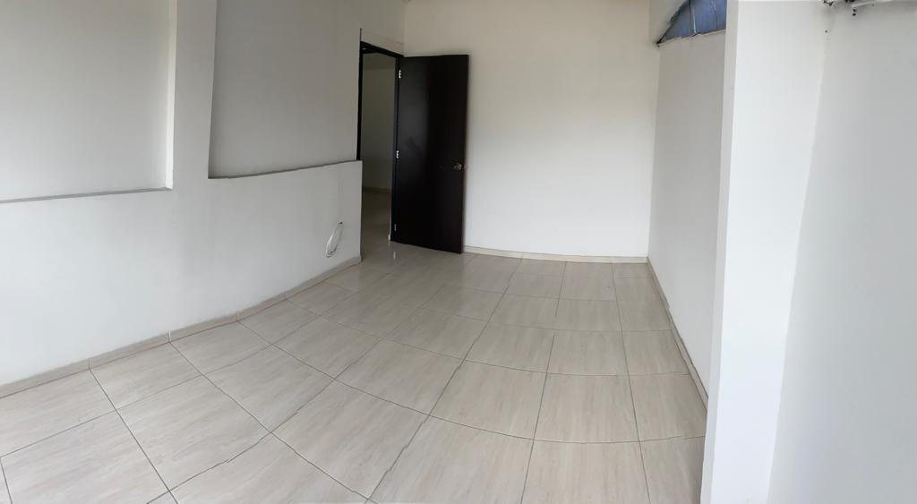 CASA DE 9 HABITACIONES — detalle 1
