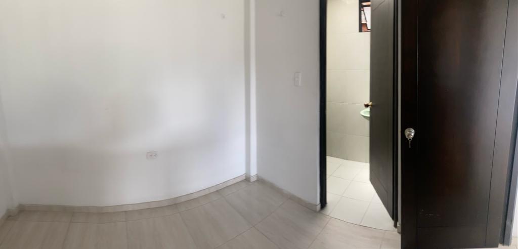 CASA DE 9 HABITACIONES — detalle 2